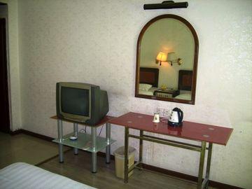 V8 Hotel - Train Station Kuangcsou Kültér fotó